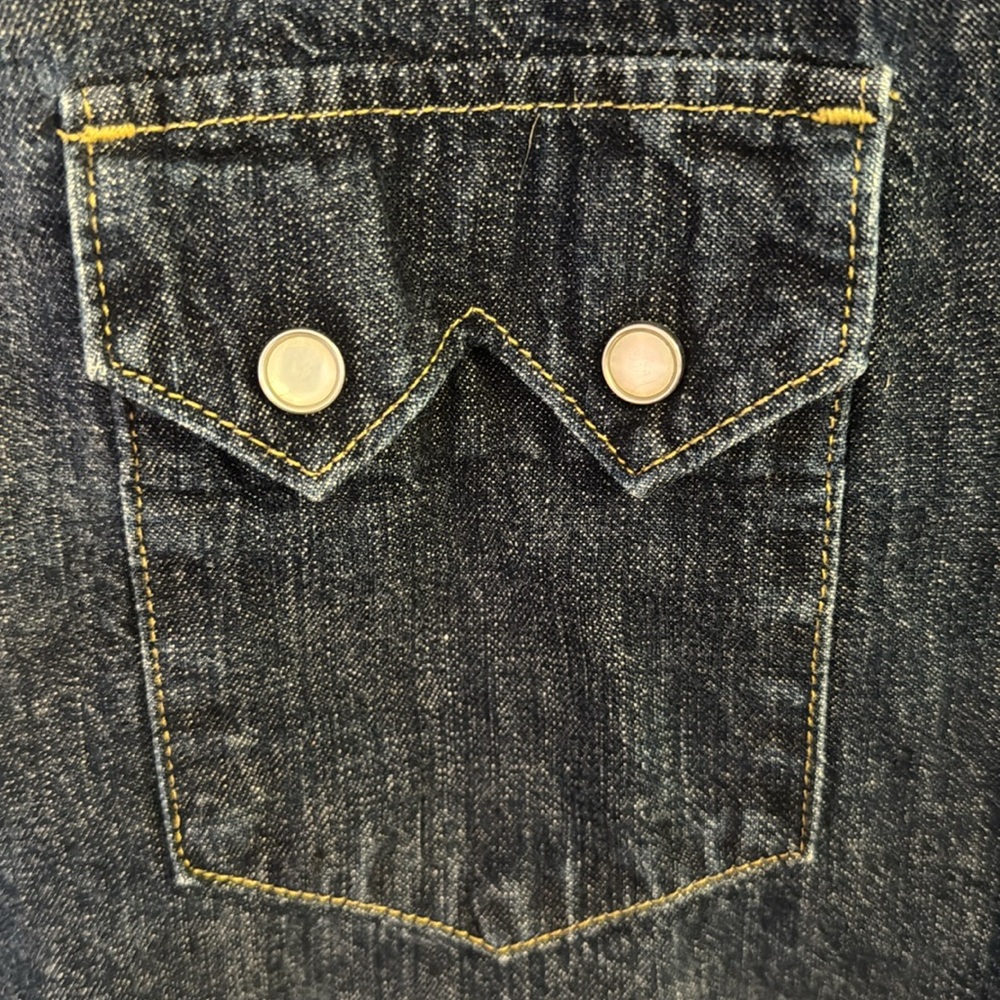 Levi’s sleeveless denim shirt. Men’s medium slim fit. - Picture 3 of 4